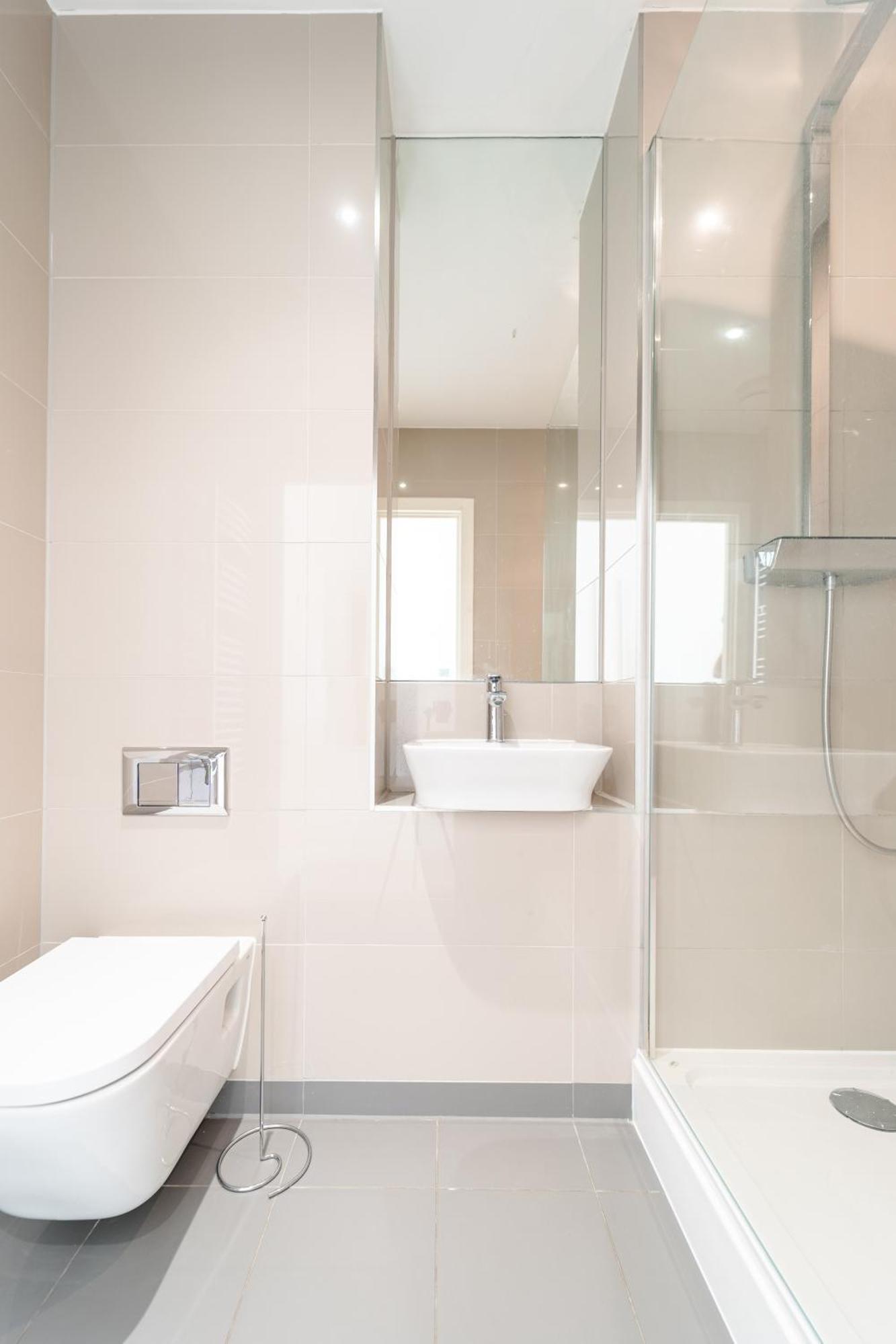 Luxury Greenwich 2bed 2bath - Sleep 6 Guest- 1 Min From Station - Close To Greenwich Maritime- Playstation Provided Apartamento Londres